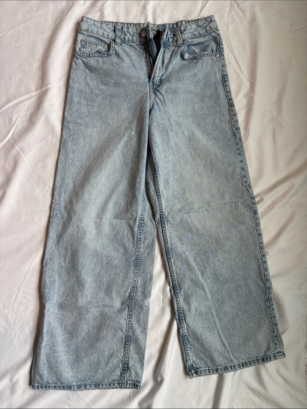 Divided Light Blue Wide-Leg Jeans